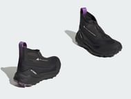 A closer look at the ASMCTERREX Free Hiker GTX (Image via Stella McCartney)